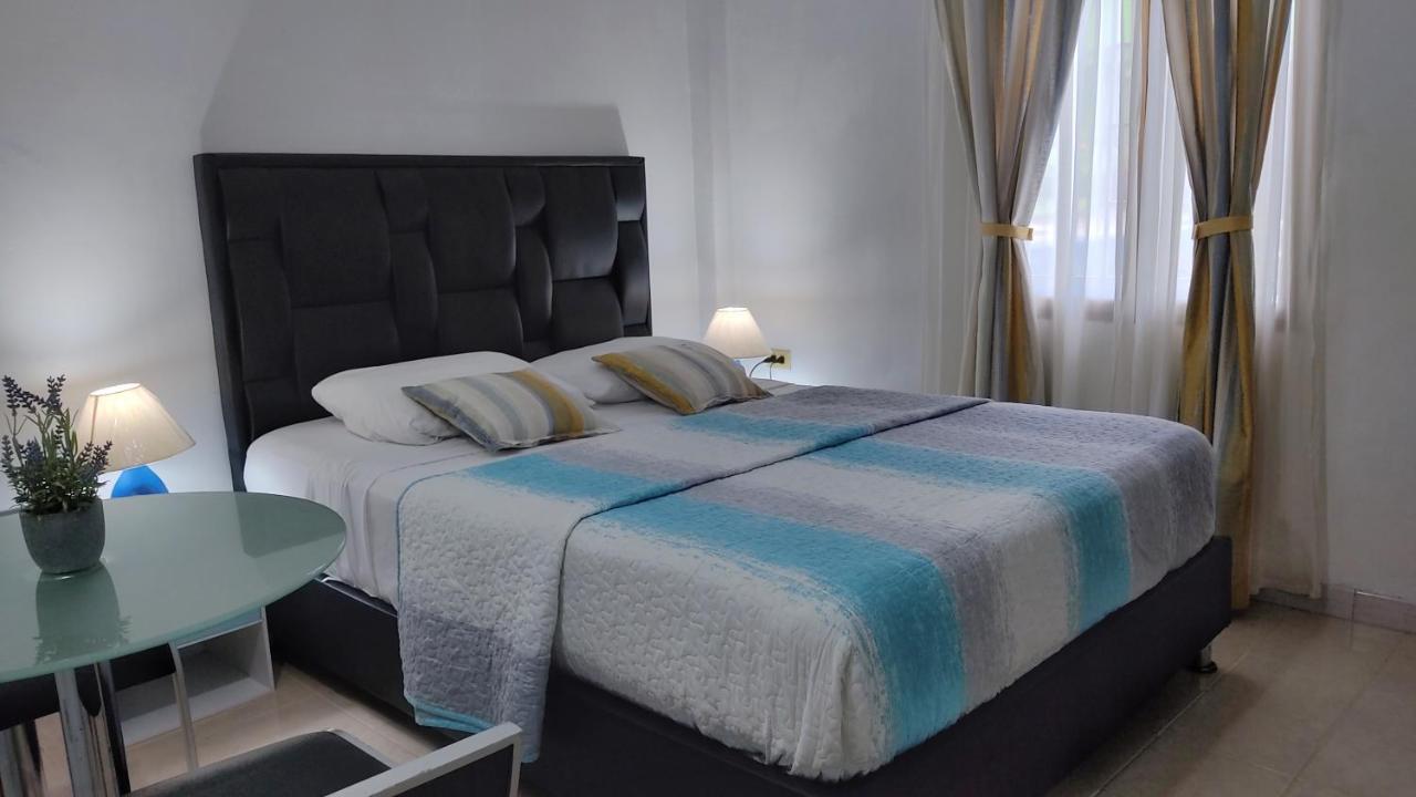 Bella Suite Frente Al Aeropuerto Catia La Mar Exteriör bild